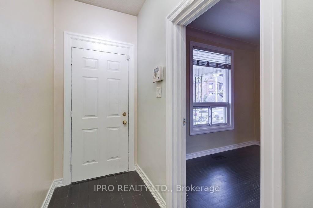 Photo 4 of Unit Main, 219 Wentworth Street, Hamilton, Landsdale — HOMEH