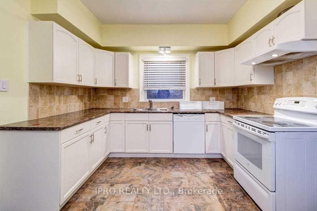 Photo 11 of Unit Main, 219 Wentworth Street, Hamilton, Landsdale — HOMEH