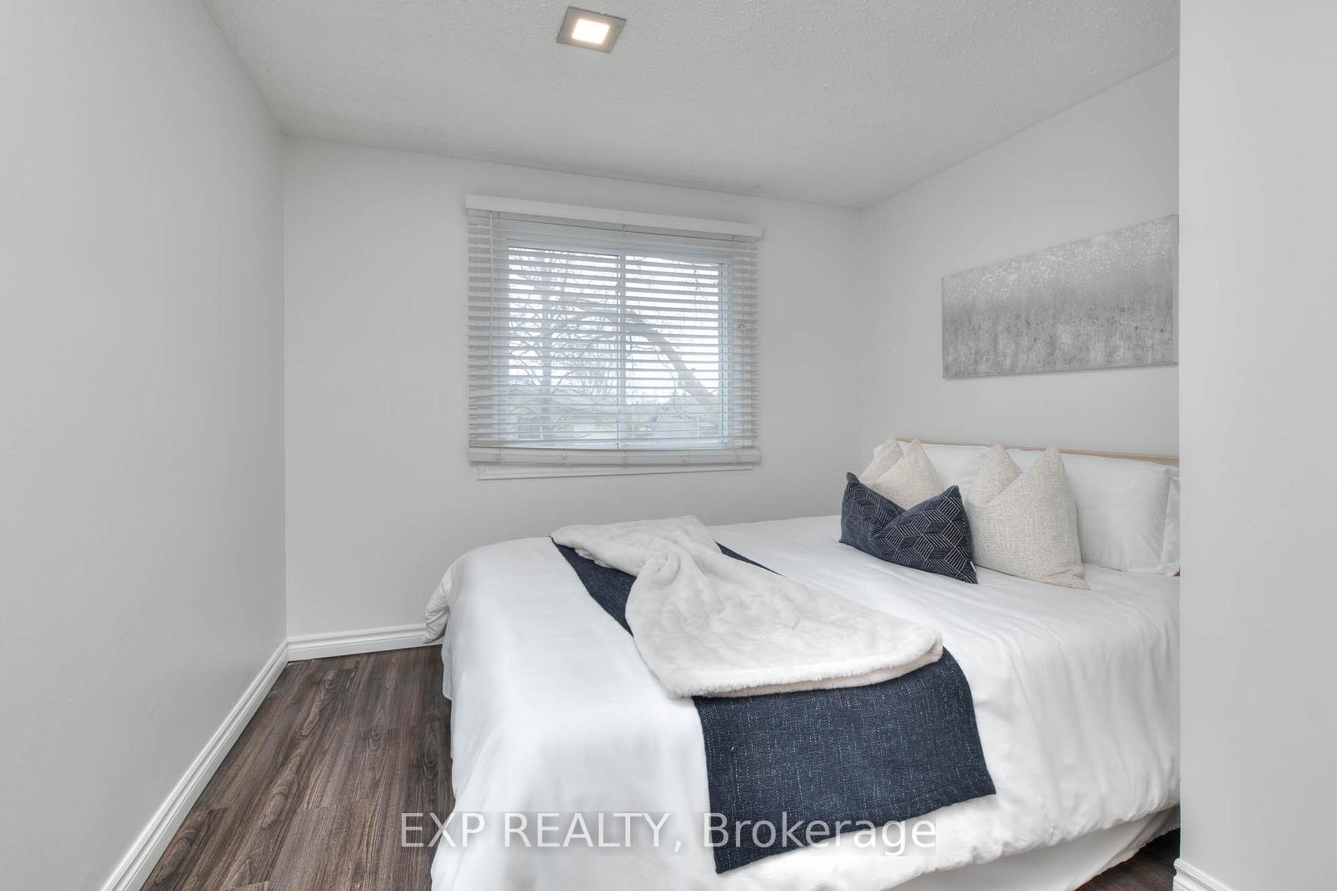 Photo 21 of 74 Halifax Drive, Kitchener — HOMEH