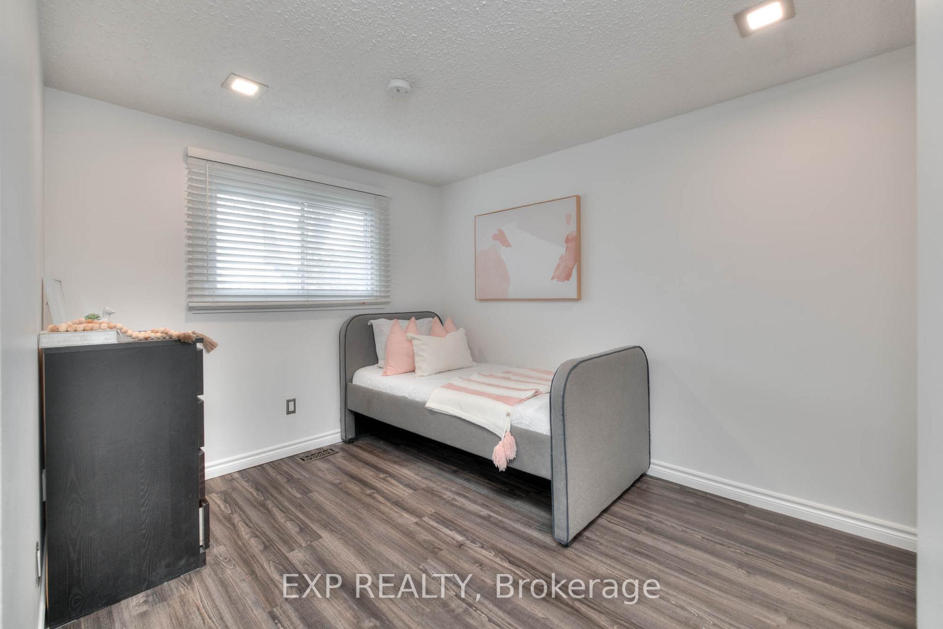 Photo 23 of 74 Halifax Drive, Kitchener — HOMEH