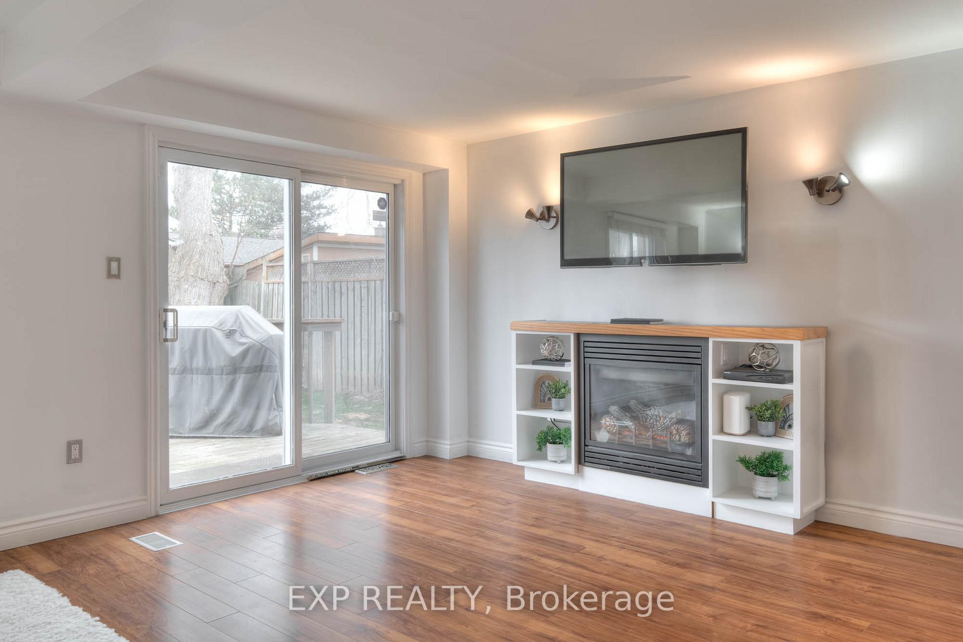 Photo 31 of 74 Halifax Drive, Kitchener — HOMEH