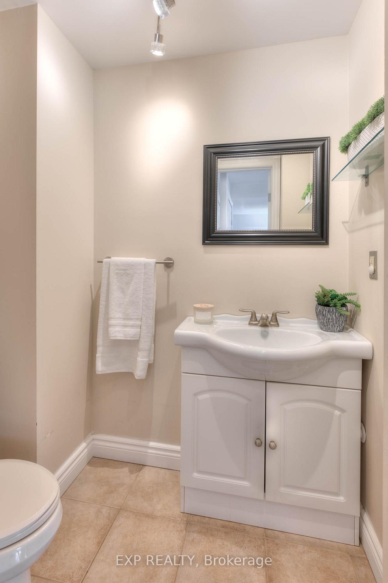 Photo 34 of 74 Halifax Drive, Kitchener — HOMEH