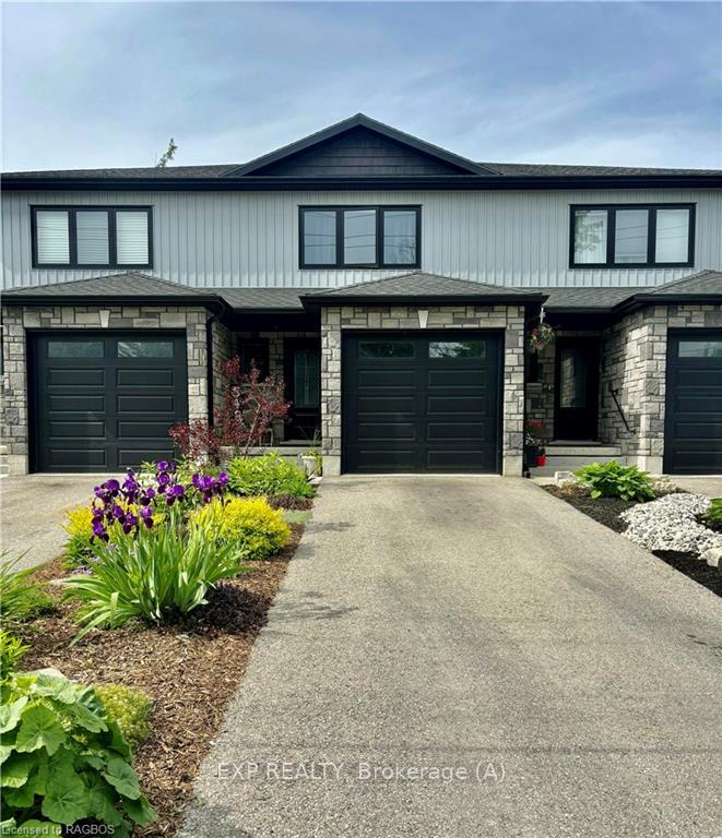 Photo 3 of 548 Derby Street, Minto — HOMEH