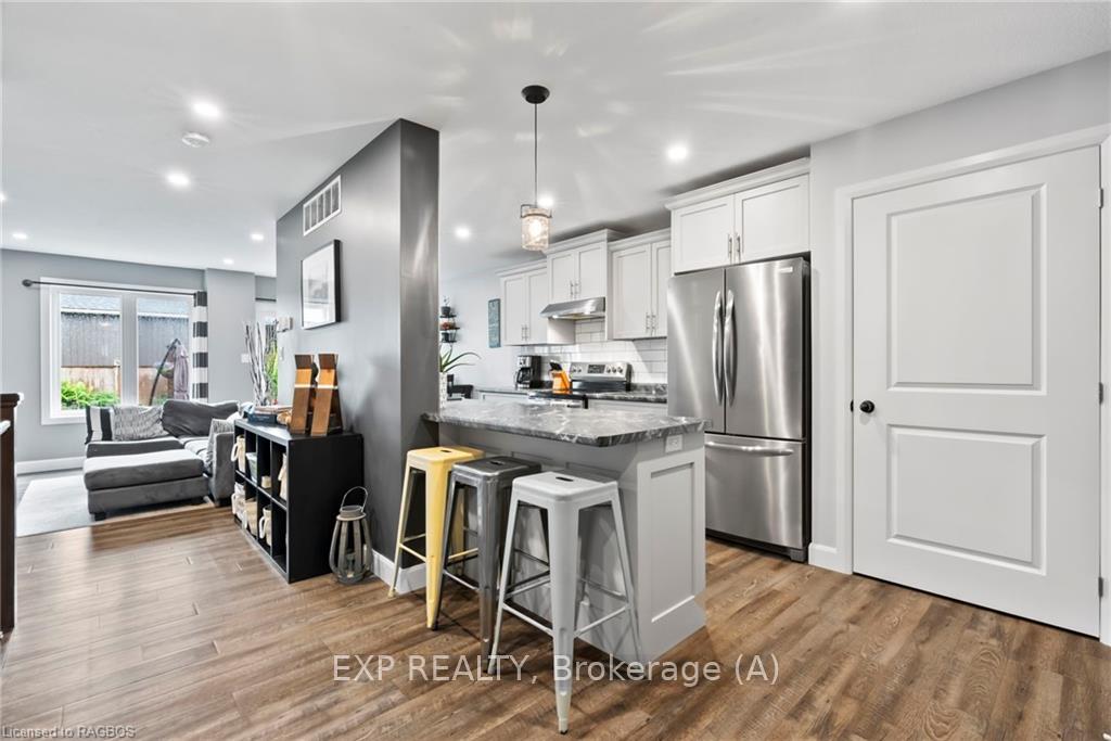 Photo 8 of 548 Derby Street, Minto — HOMEH