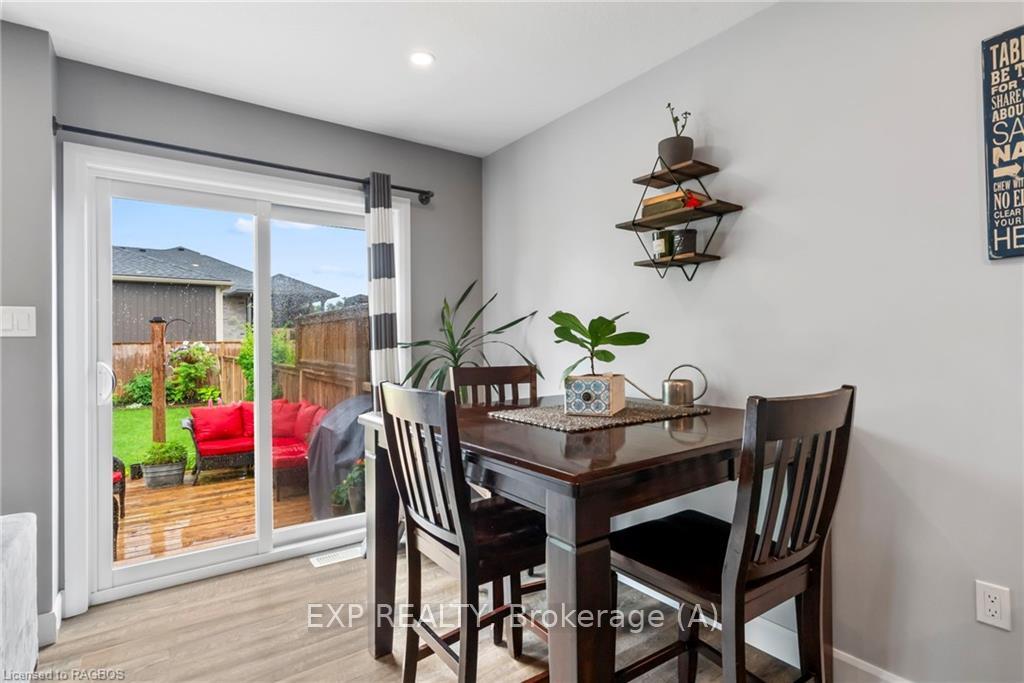 Photo 11 of 548 Derby Street, Minto — HOMEH