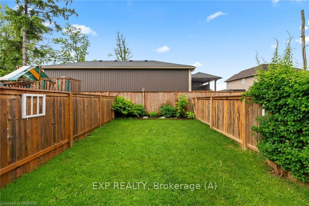 Photo 13 of 548 Derby Street, Minto — HOMEH