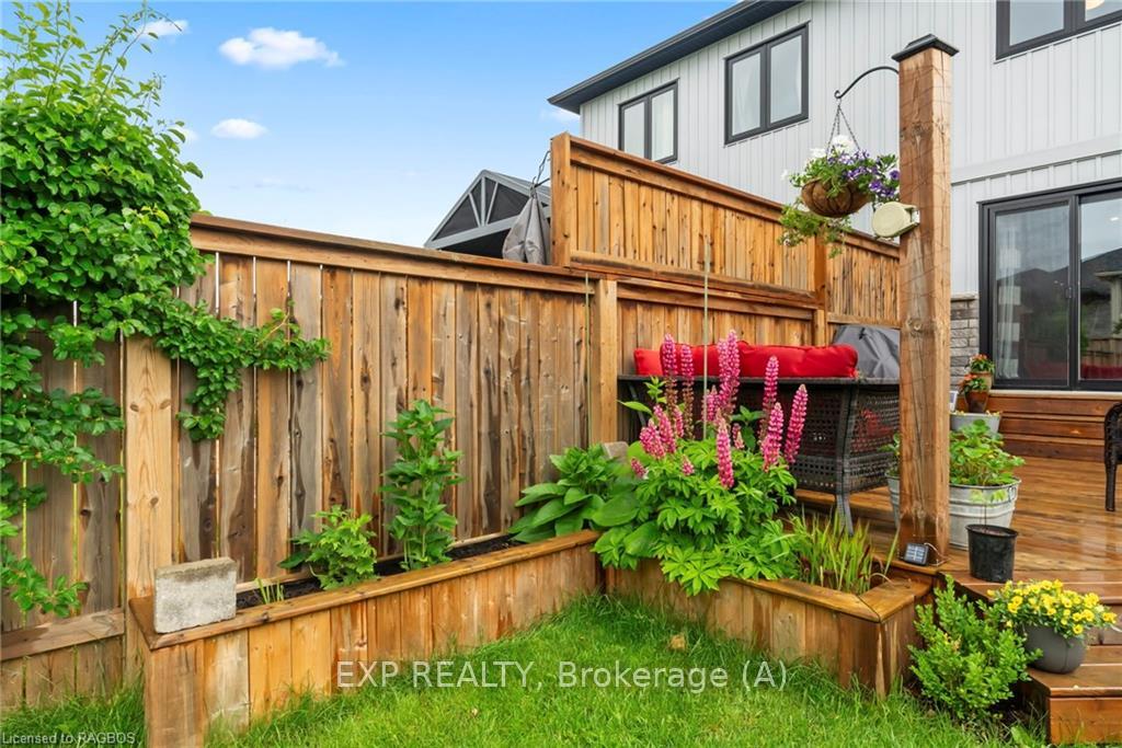 Photo 15 of 548 Derby Street, Minto — HOMEH