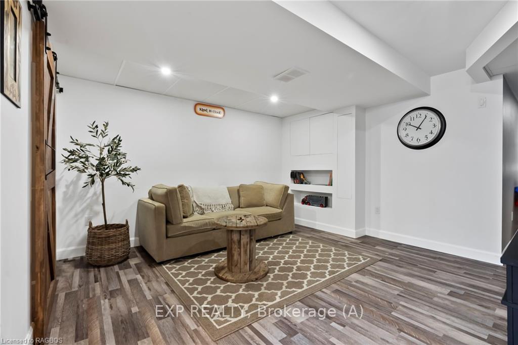 Photo 35 of 548 Derby Street, Minto — HOMEH