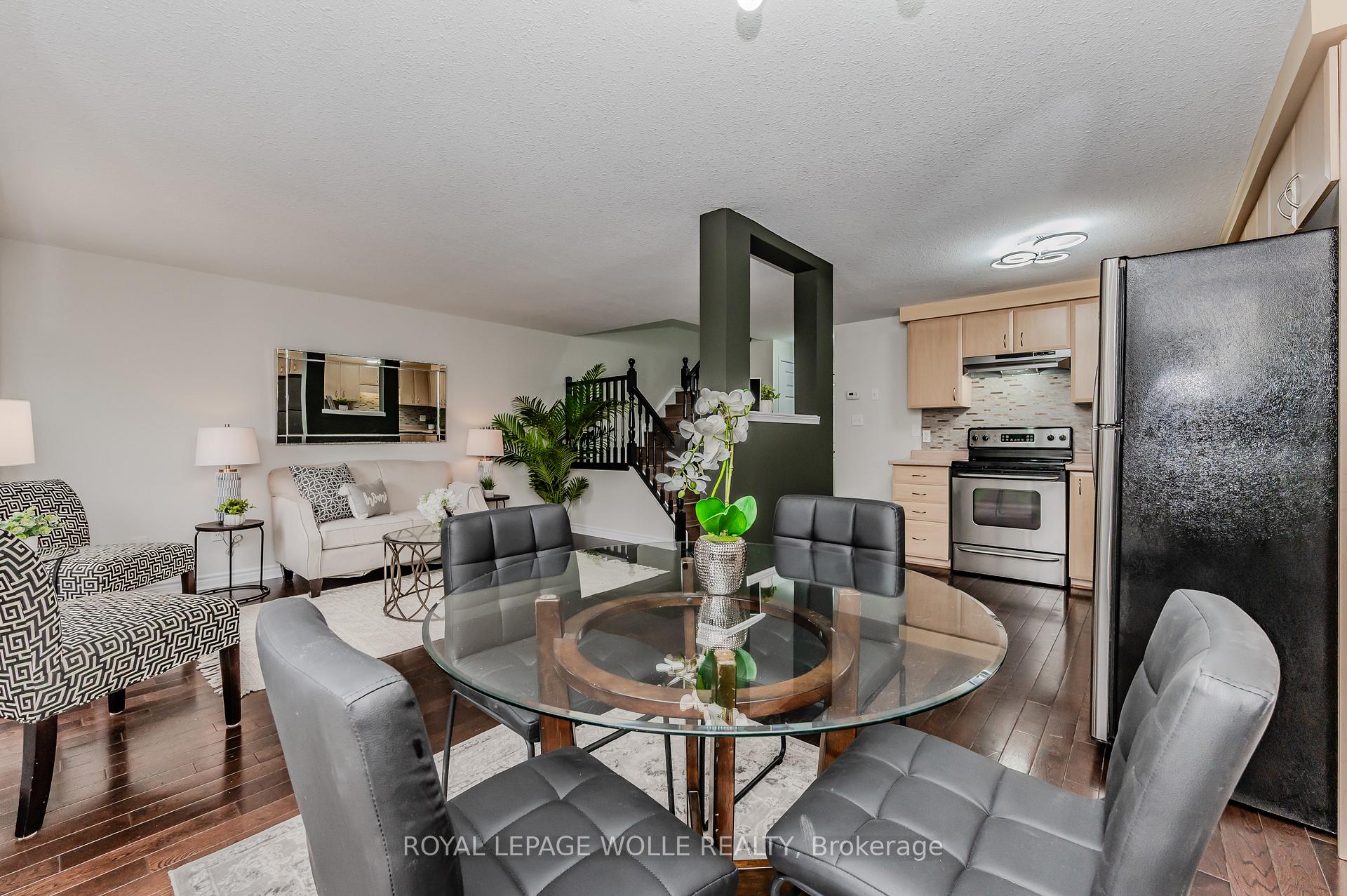 Photo 11 of 49 Prosperity Drive, Kitchener — HOMEH