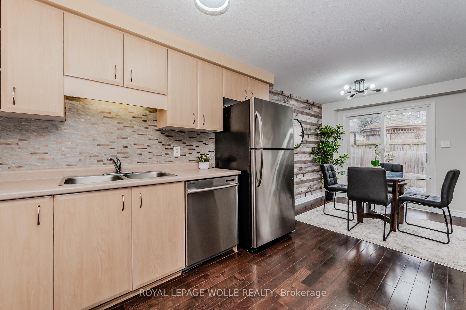 Photo 13 of 49 Prosperity Drive, Kitchener — HOMEH