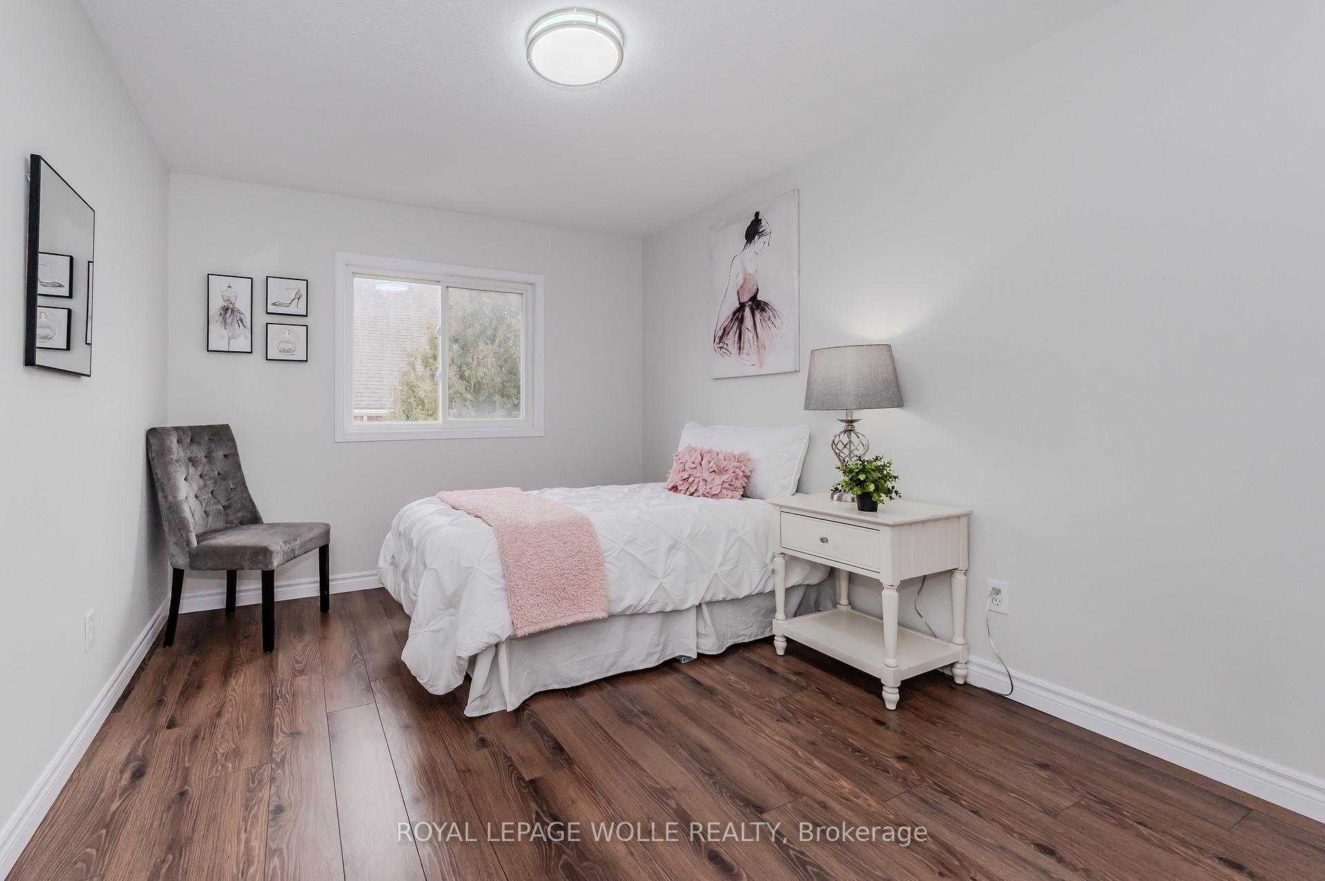 Photo 16 of 49 Prosperity Drive, Kitchener — HOMEH