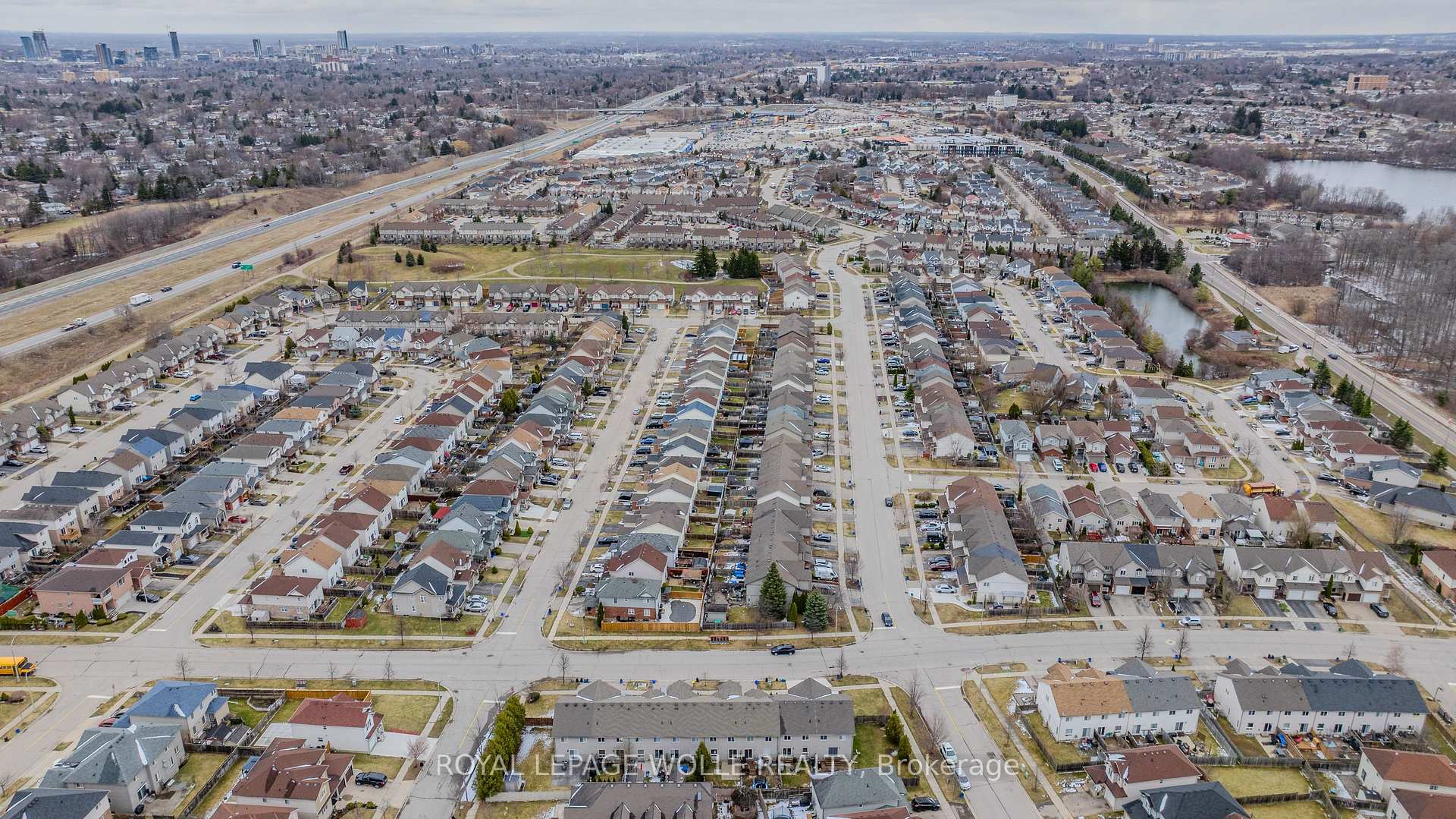 Photo 35 of 49 Prosperity Drive, Kitchener — HOMEH