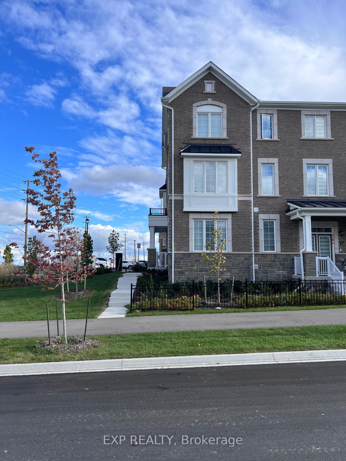 Photo 4 of Unit 18, 1317 Leriche Way, Milton, Bowes — HOMEH