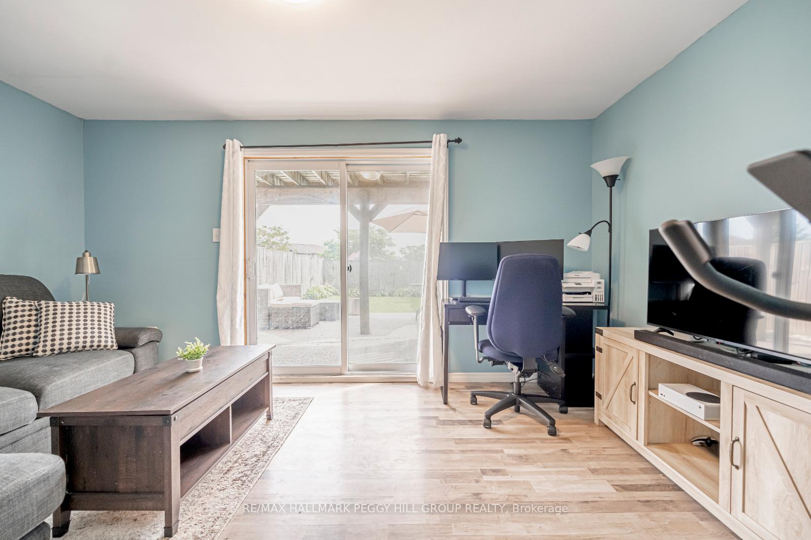 Photo 11 of 163 Southwinds Crescent, Midland — HOMEH