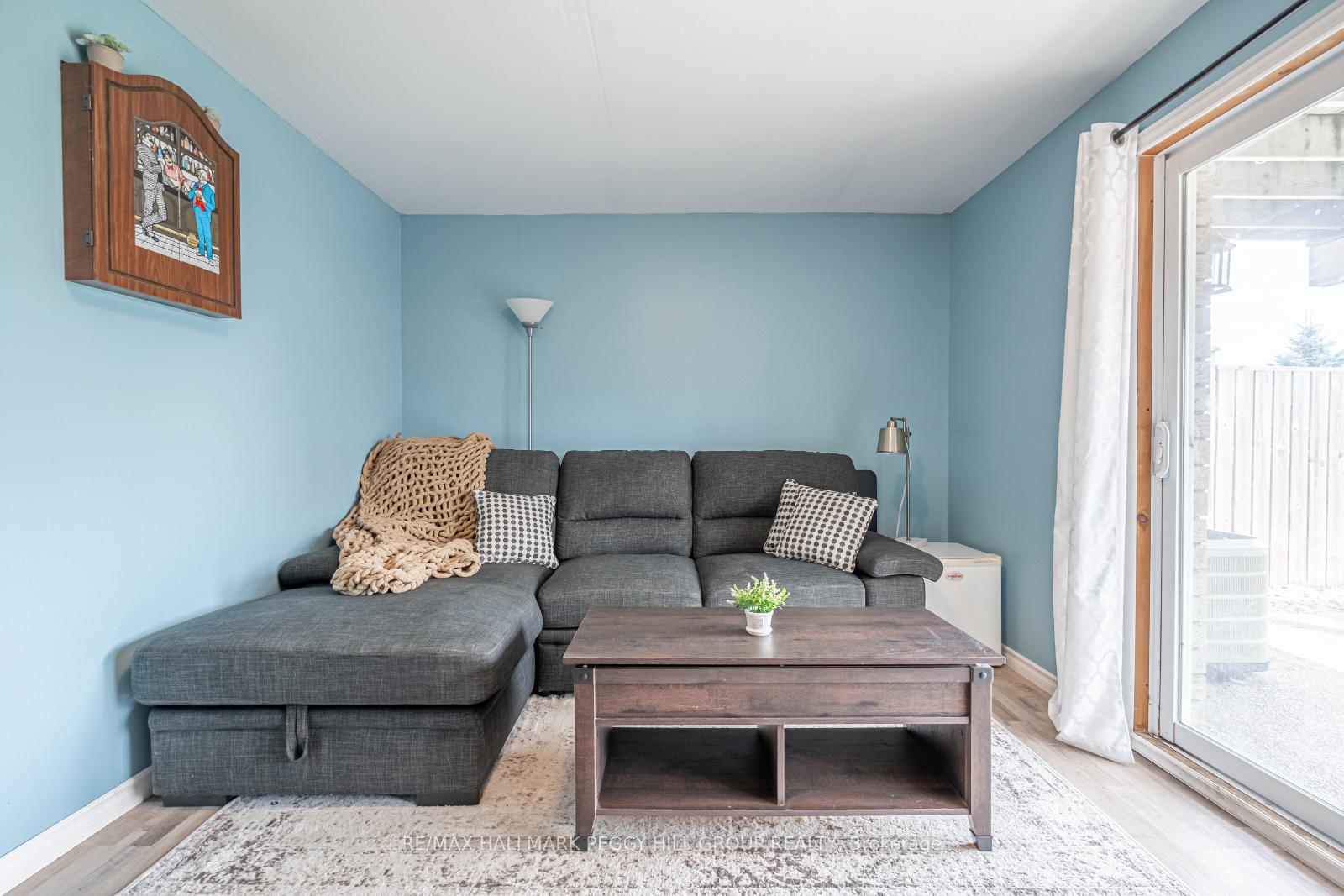 Photo 12 of 163 Southwinds Crescent, Midland — HOMEH
