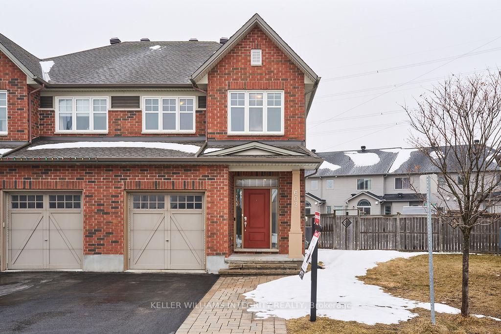 Photo 1 of 602 Moorpark Avenue, Ottawa, Kanata - Emerald Meadows/Trailwest — HOMEH