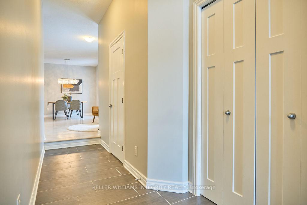 Photo 3 of 602 Moorpark Avenue, Ottawa, Kanata - Emerald Meadows/Trailwest — HOMEH