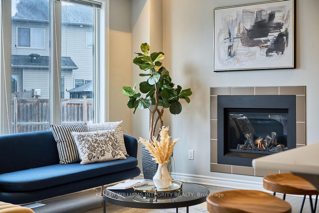 Photo 10 of 602 Moorpark Avenue, Ottawa, Kanata - Emerald Meadows/Trailwest — HOMEH