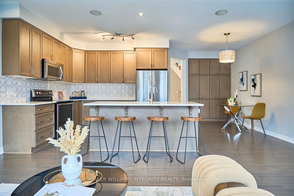 Photo 12 of 602 Moorpark Avenue, Ottawa, Kanata - Emerald Meadows/Trailwest — HOMEH