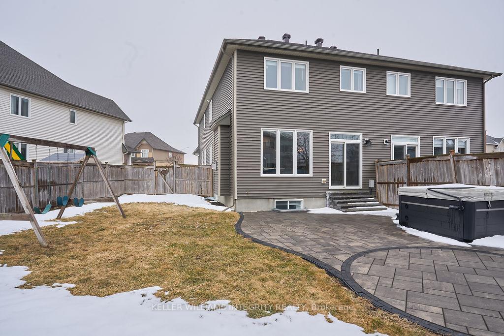 Photo 25 of 602 Moorpark Avenue, Ottawa, Kanata - Emerald Meadows/Trailwest — HOMEH
