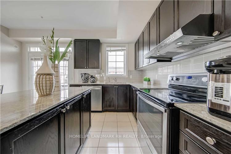 Photo 11 of Unit Upper, 66 Cathedral High Street, Markham, Cathedraltown — HOMEH