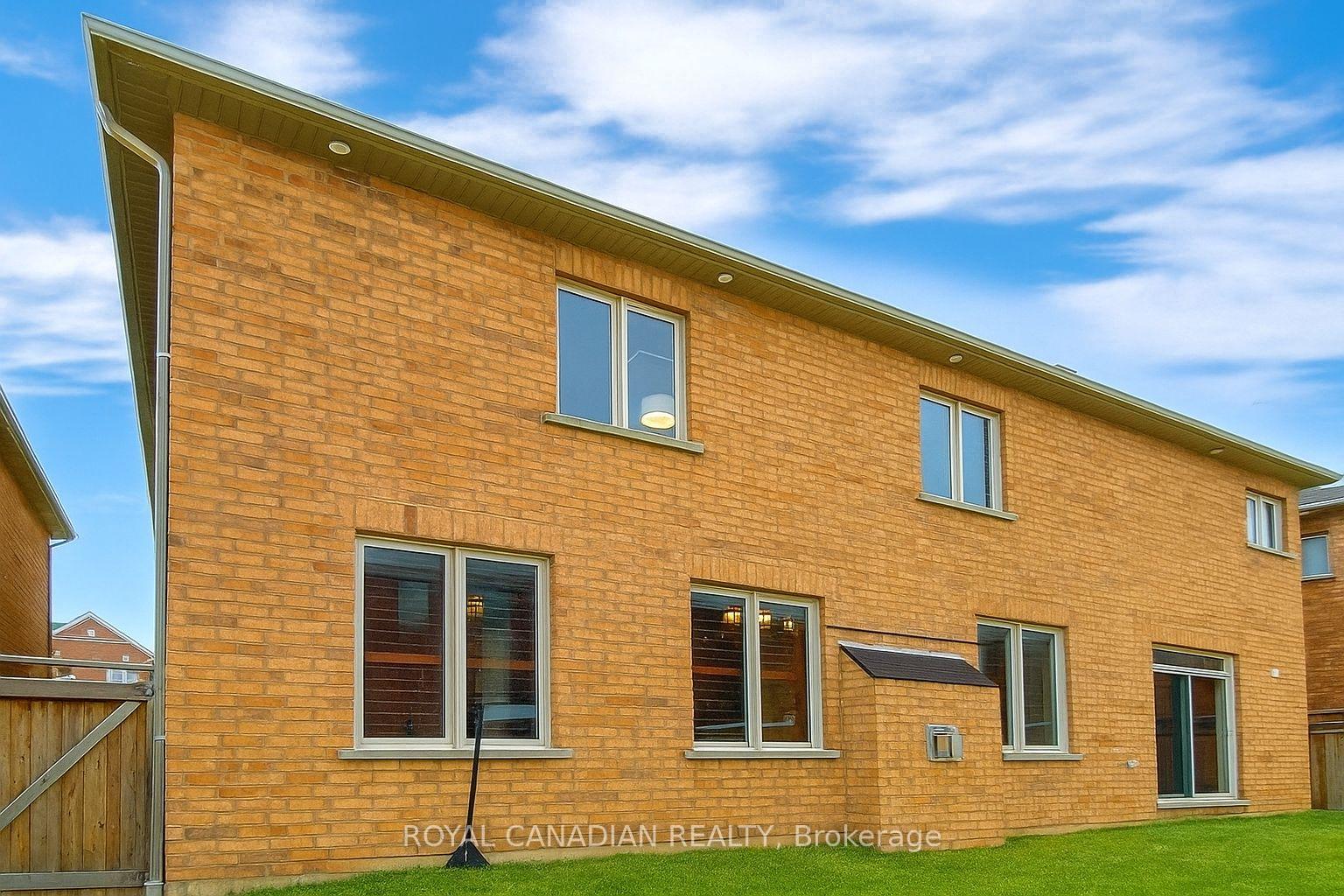 Photo 40 of 4 Thimbleweed Street, Markham, Wismer — HOMEH