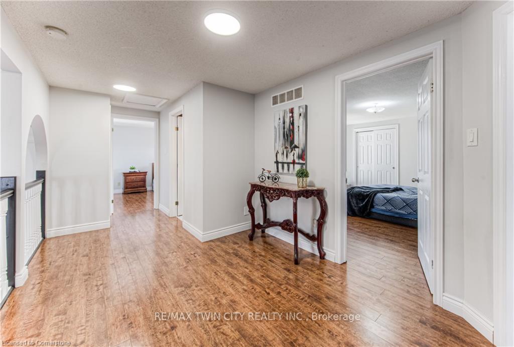 Photo 13 of 97 Old Chicopee Drive, Kitchener — HOMEH
