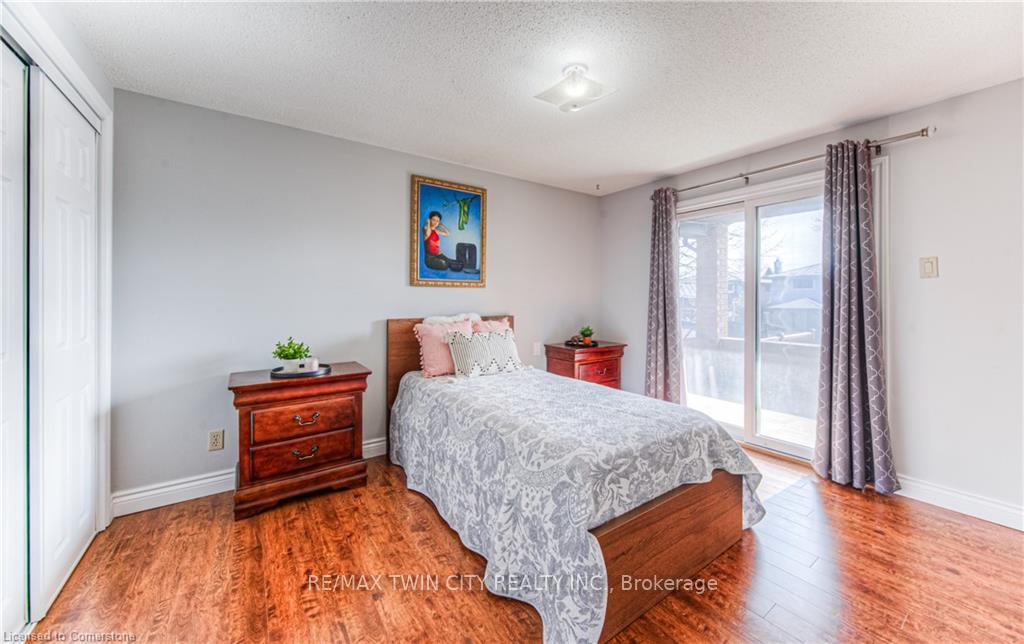 Photo 21 of 97 Old Chicopee Drive, Kitchener — HOMEH