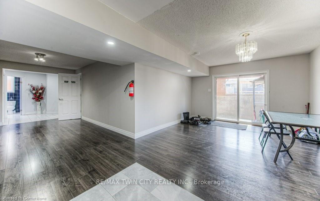 Photo 26 of 97 Old Chicopee Drive, Kitchener — HOMEH