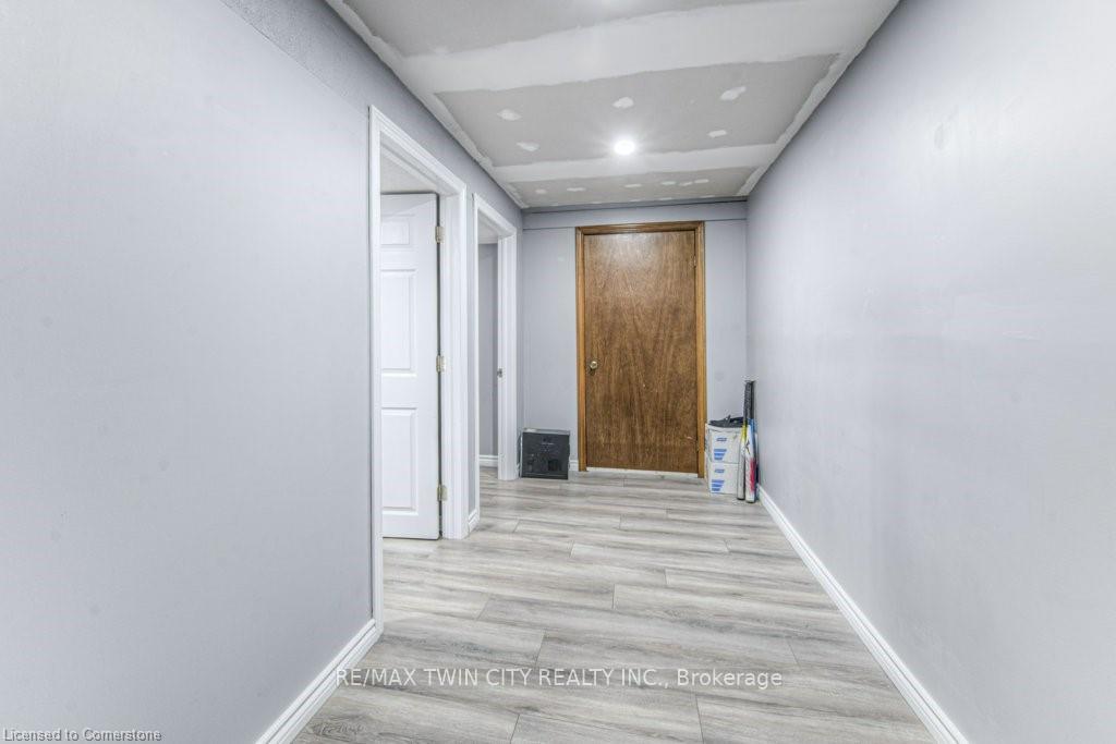 Photo 29 of 97 Old Chicopee Drive, Kitchener — HOMEH
