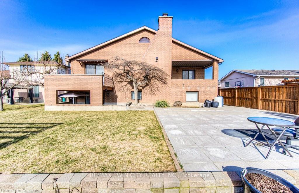 Photo 34 of 97 Old Chicopee Drive, Kitchener — HOMEH