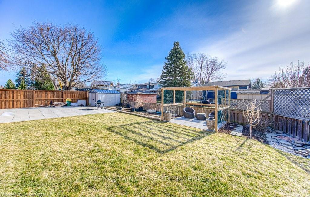 Photo 35 of 97 Old Chicopee Drive, Kitchener — HOMEH