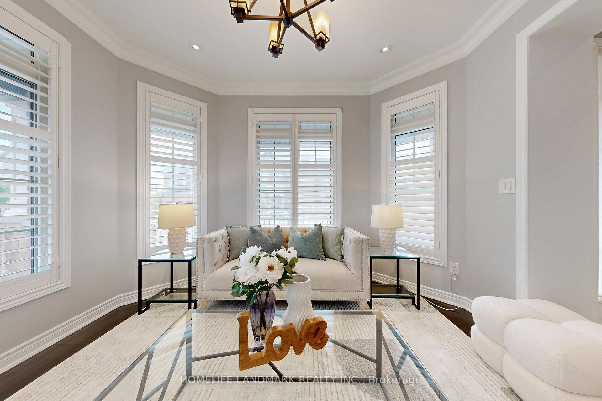 Photo 6 of 56 William Bartlett Drive, Markham, Berczy — HOMEH
