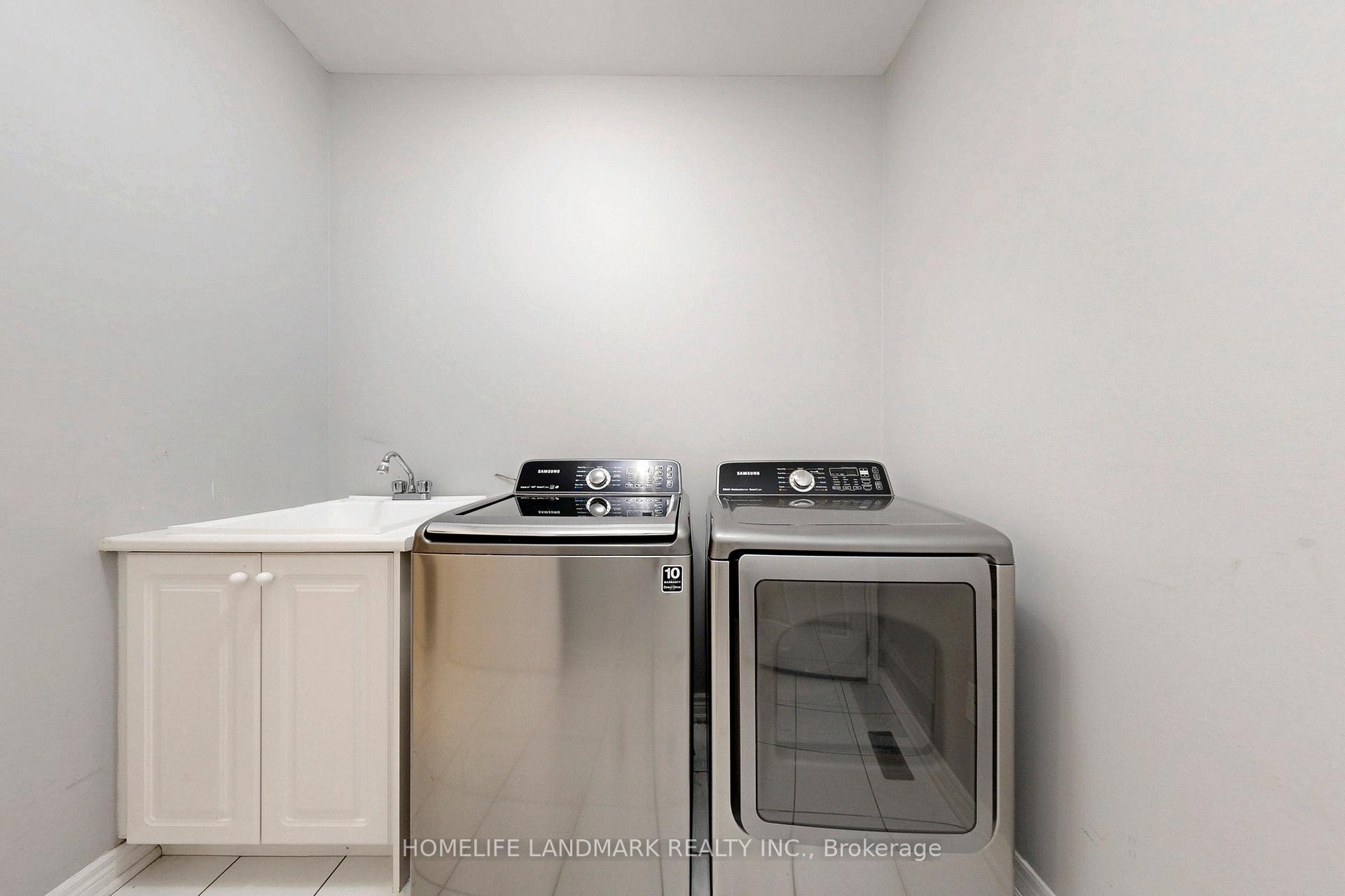 Photo 18 of 56 William Bartlett Drive, Markham, Berczy — HOMEH
