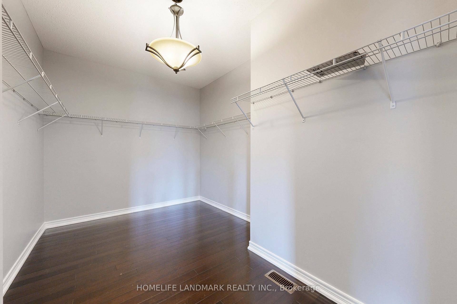 Photo 21 of 56 William Bartlett Drive, Markham, Berczy — HOMEH
