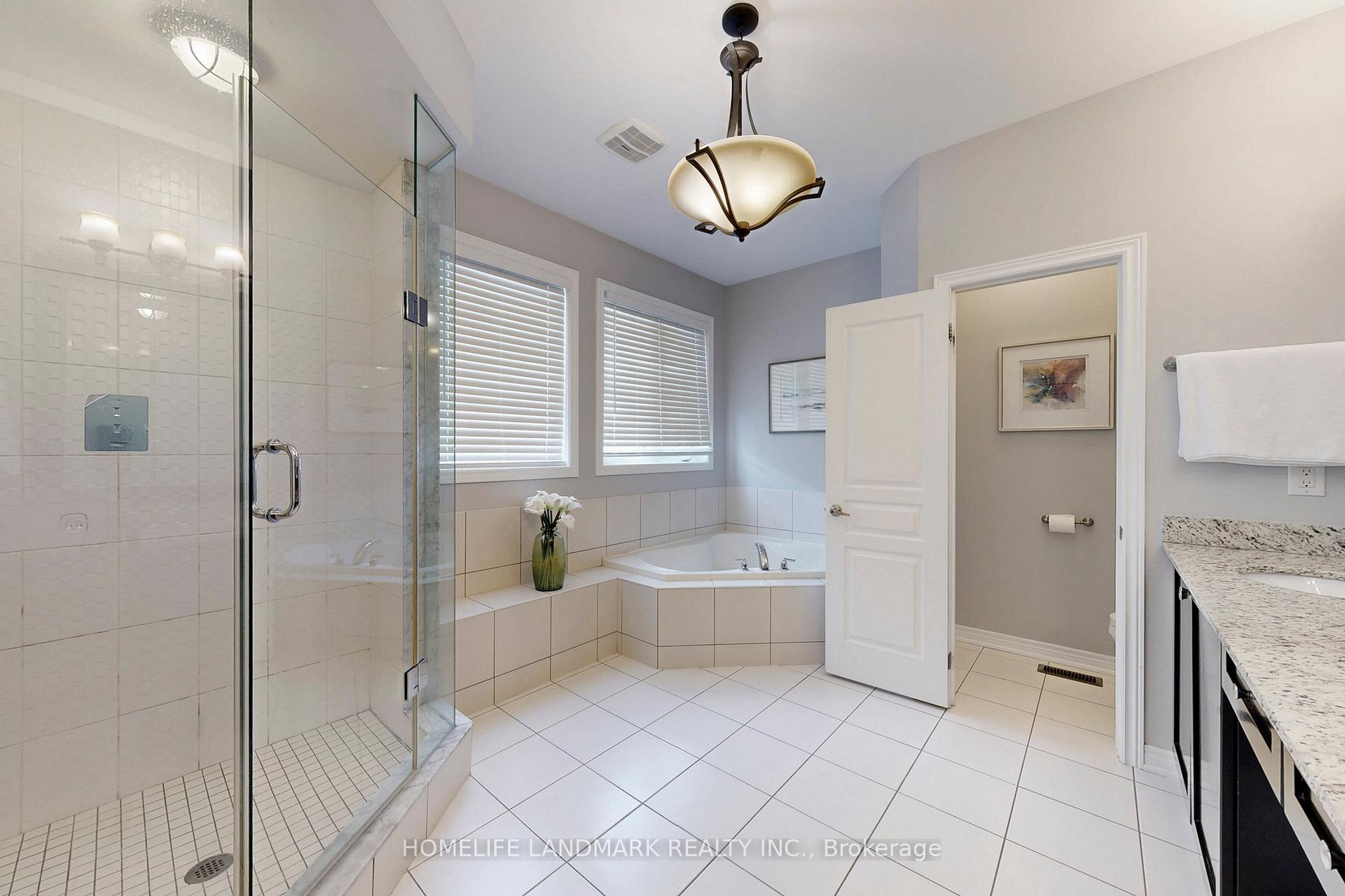 Photo 23 of 56 William Bartlett Drive, Markham, Berczy — HOMEH