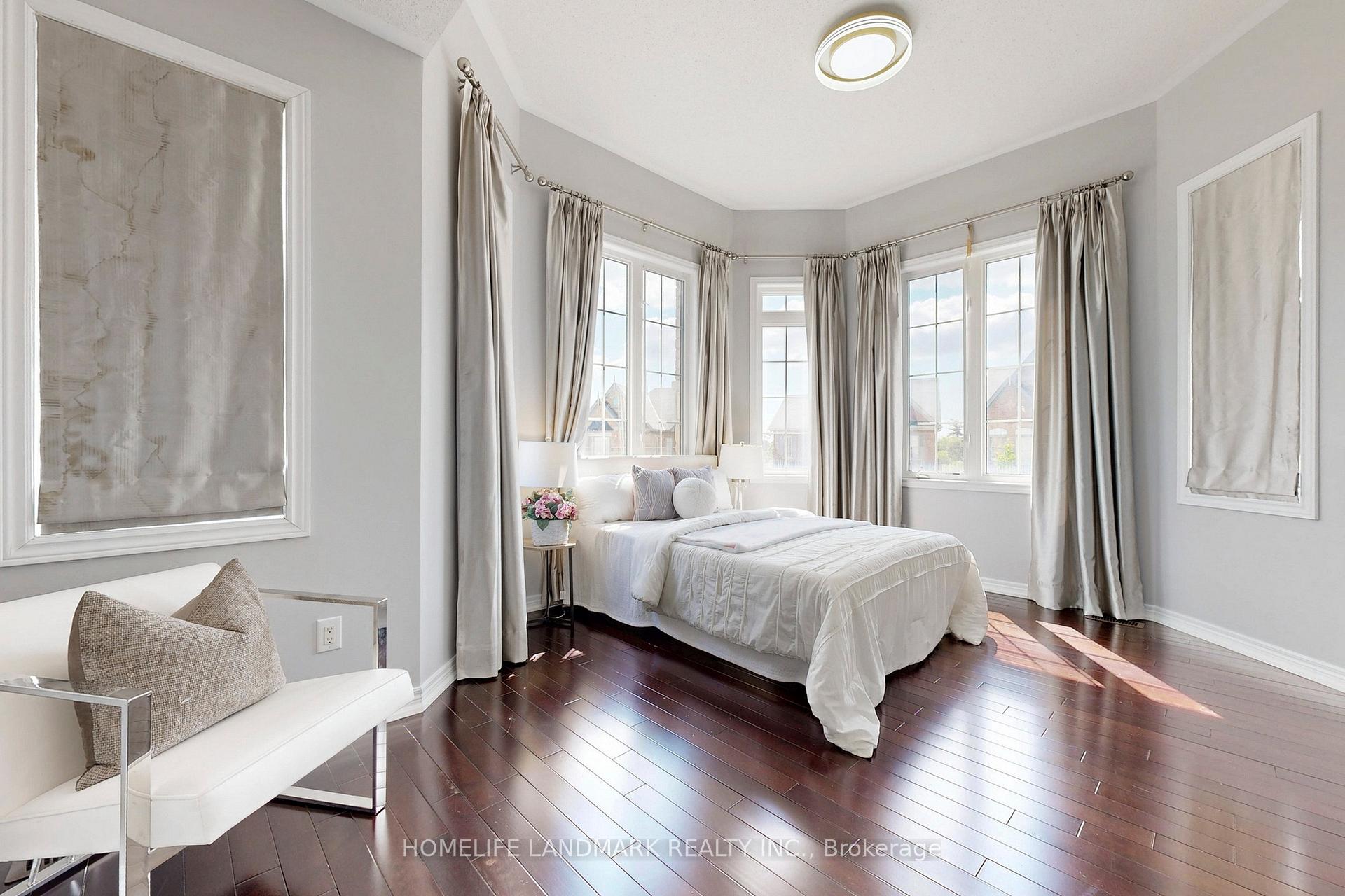 Photo 29 of 56 William Bartlett Drive, Markham, Berczy — HOMEH
