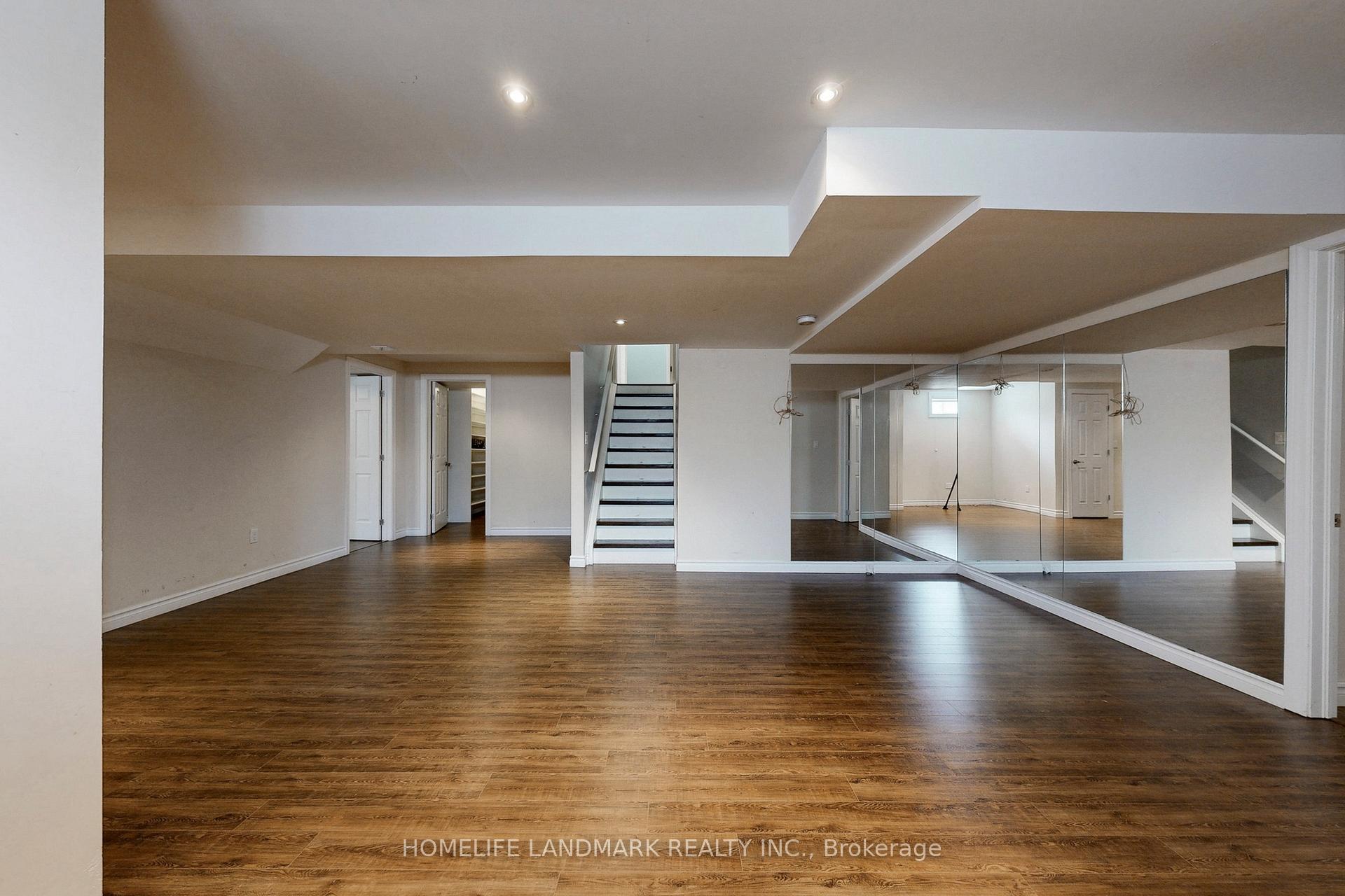 Photo 37 of 56 William Bartlett Drive, Markham, Berczy — HOMEH
