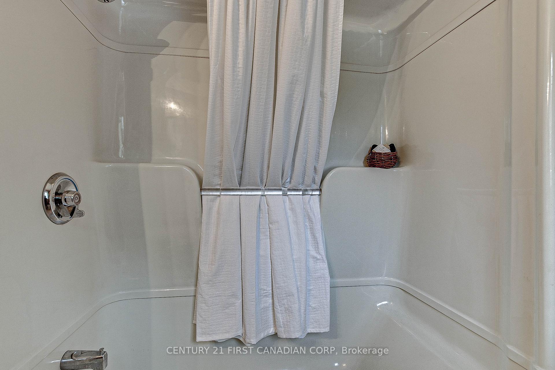 Photo 21 of 125 Union Avenue, Middlesex Centre, Komoka — HOMEH