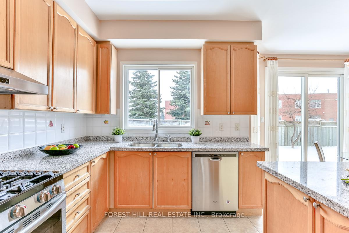 Photo 7 of 13 Wiltshire Drive, Markham, Berczy — HOMEH
