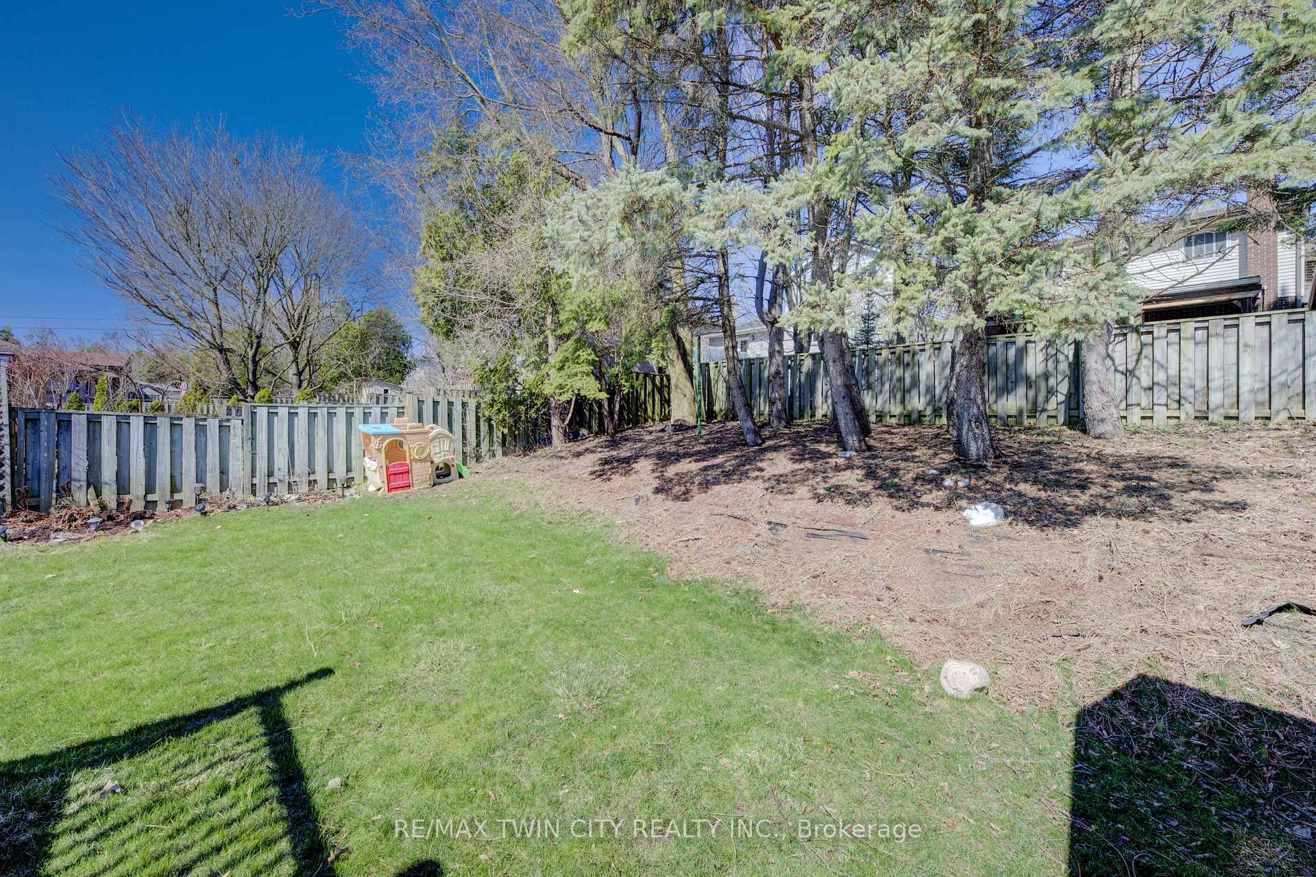 Photo 28 of 40 Sabrina Crescent, Kitchener — HOMEH