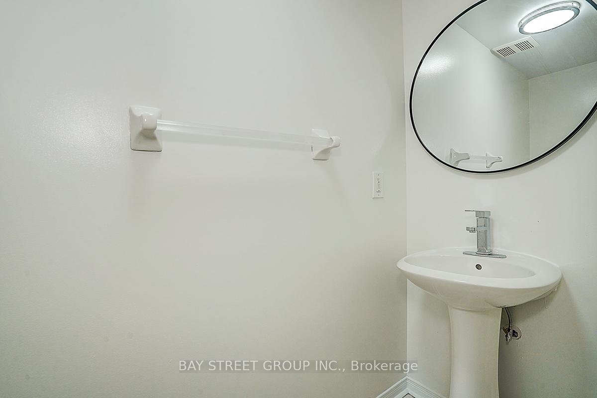 Photo 11 of 11 Tara Crescent, Markham, Cedarwood — HOMEH