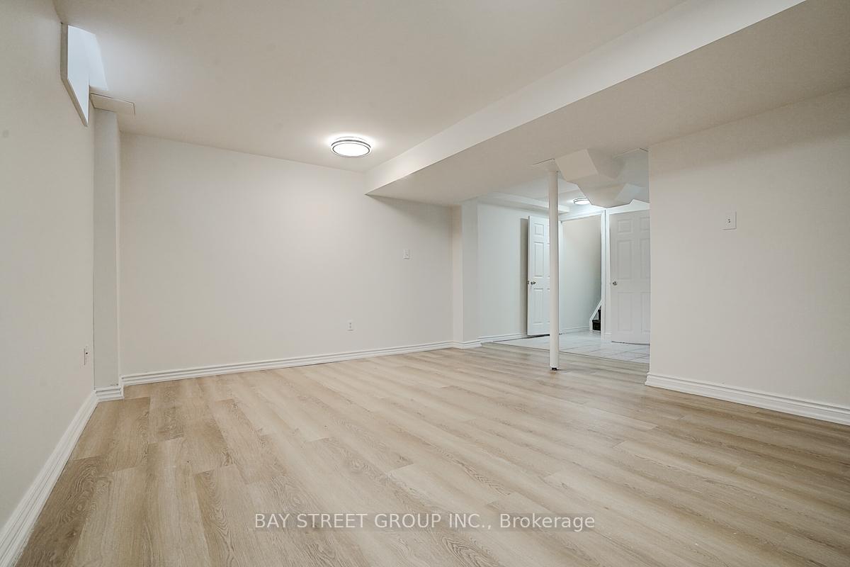 Photo 30 of 11 Tara Crescent, Markham, Cedarwood — HOMEH