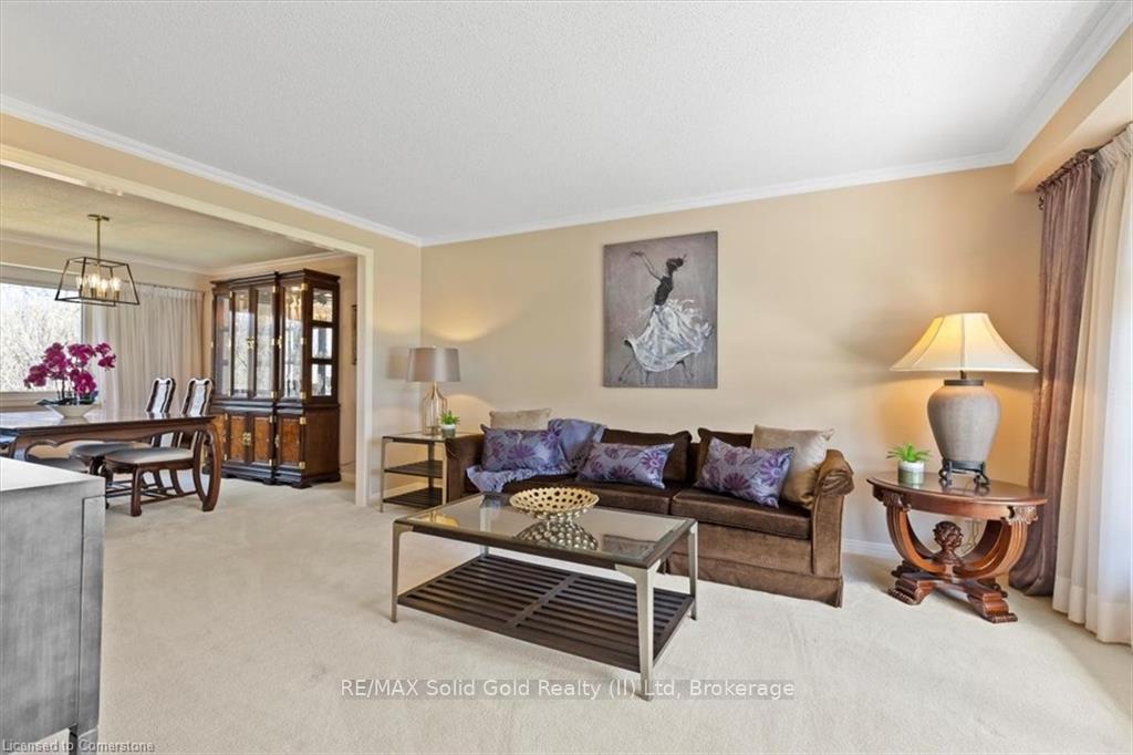 Photo 8 of 49 Manitoulin Crescent, Kitchener — HOMEH