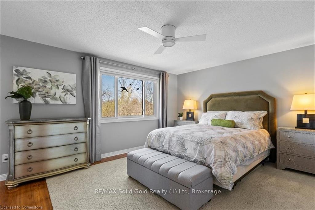 Photo 18 of 49 Manitoulin Crescent, Kitchener — HOMEH