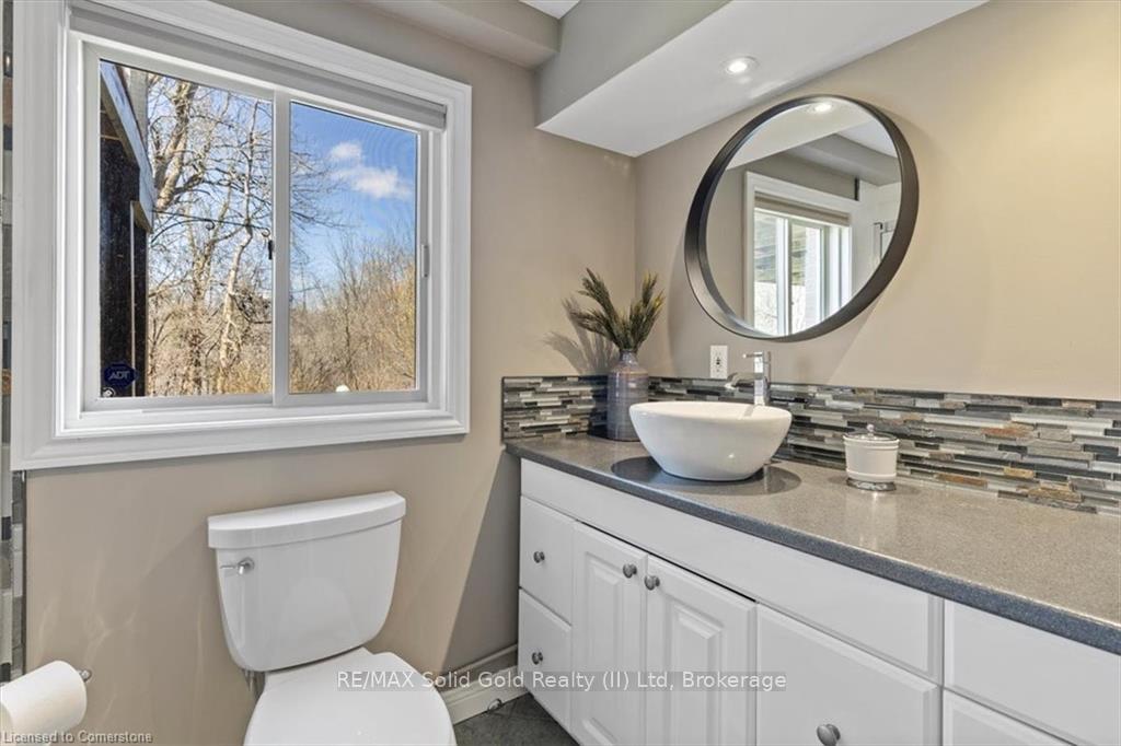 Photo 27 of 49 Manitoulin Crescent, Kitchener — HOMEH