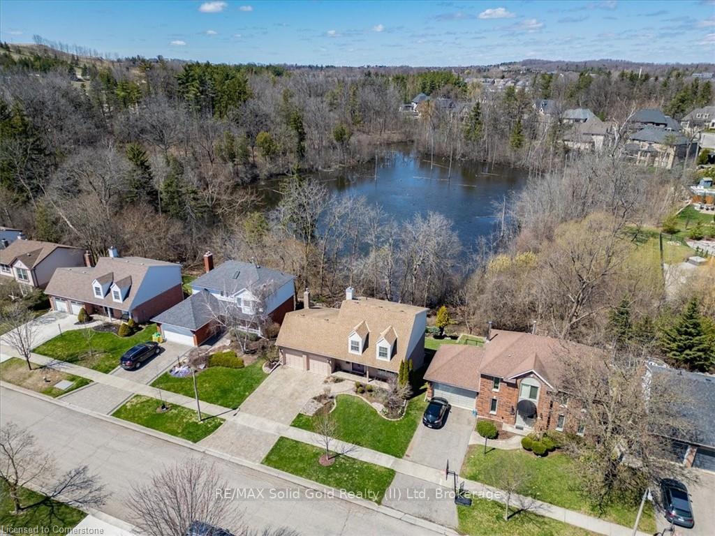 Photo 39 of 49 Manitoulin Crescent, Kitchener — HOMEH