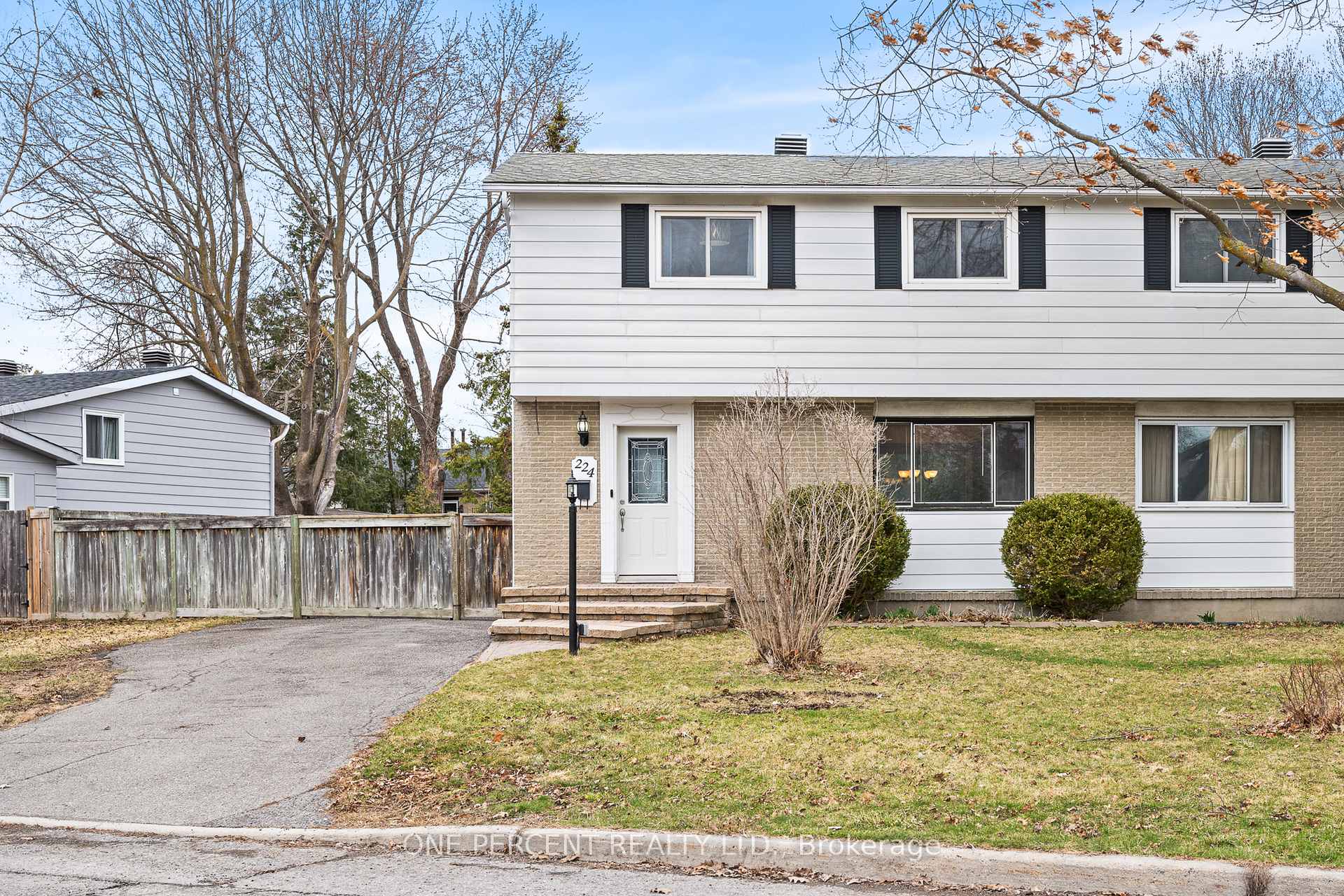 Photo 2 of 224 Old Colony Road, Ottawa, Kanata - Glencairn/Hazeldean — HOMEH