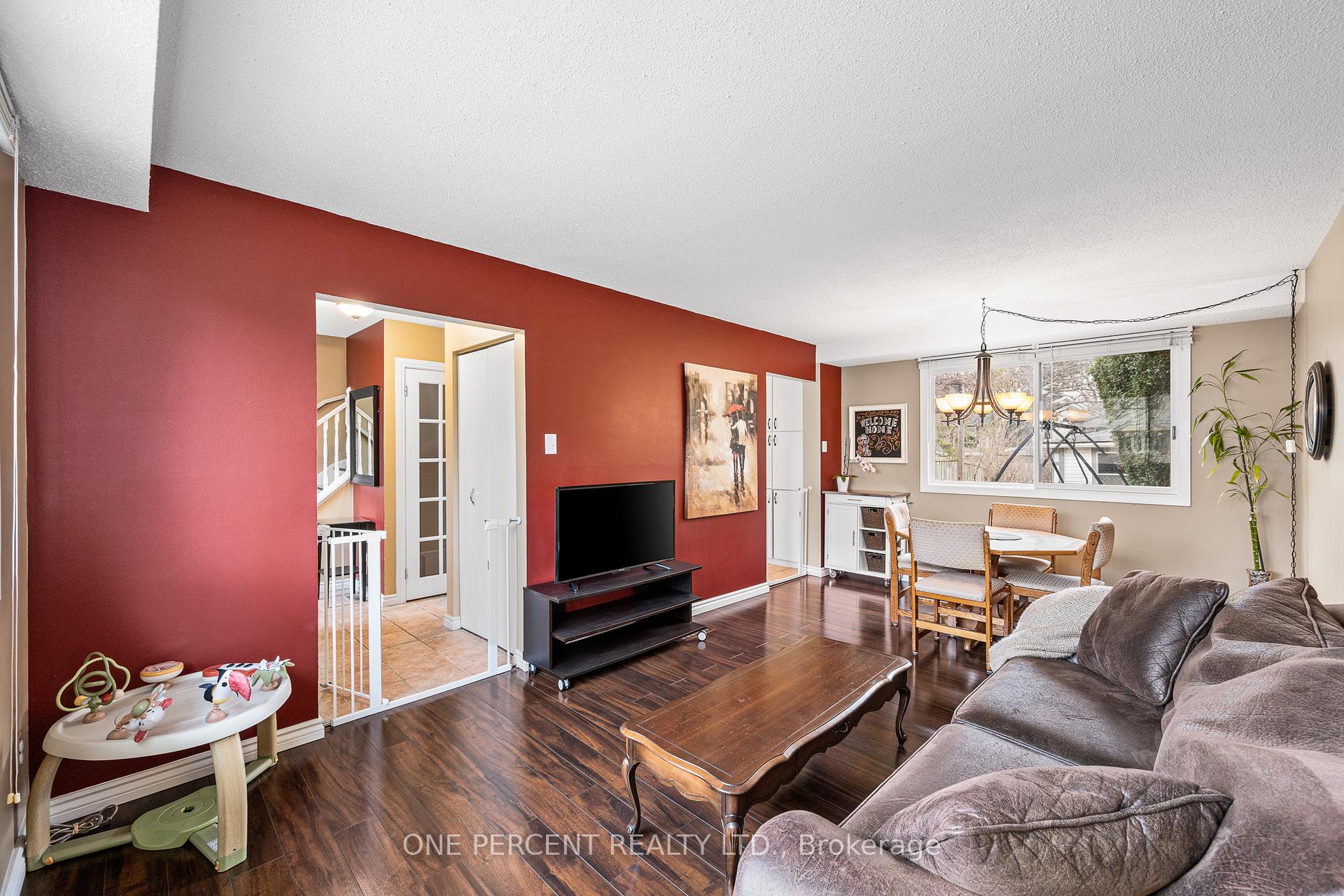 Photo 8 of 224 Old Colony Road, Ottawa, Kanata - Glencairn/Hazeldean — HOMEH