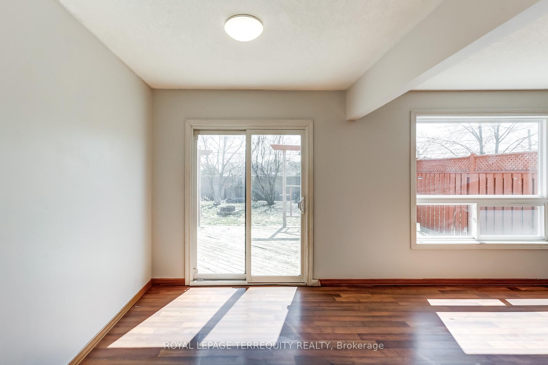 Photo 5 of 433 Bankside Crescent, Kitchener — HOMEH